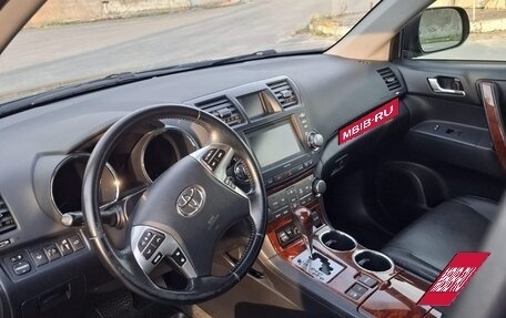 Toyota Highlander III, 2013 год, 2 300 000 рублей, 22 фотография