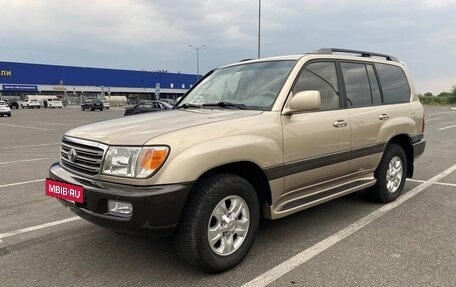 Toyota Land Cruiser 100 рестайлинг 2, 2003 год, 2 950 000 рублей, 3 фотография