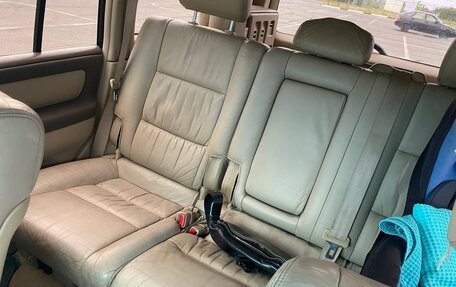 Toyota Land Cruiser 100 рестайлинг 2, 2003 год, 2 950 000 рублей, 30 фотография