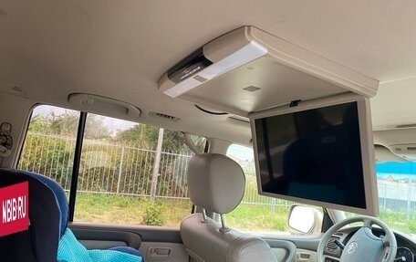 Toyota Land Cruiser 100 рестайлинг 2, 2003 год, 2 950 000 рублей, 32 фотография