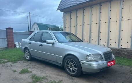 Mercedes-Benz C-Класс, 1994 год, 230 000 рублей, 1 фотография