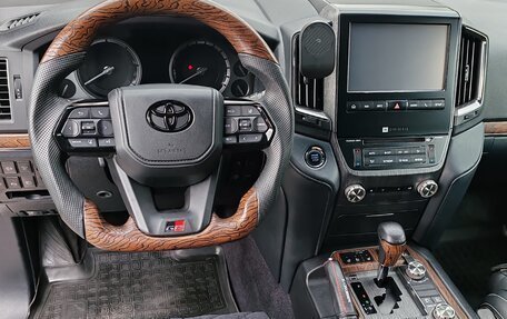 Toyota Land Cruiser 200, 2016 год, 6 000 000 рублей, 7 фотография
