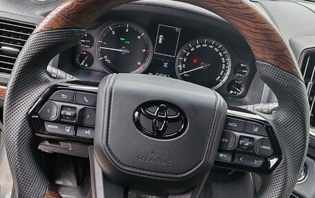 Toyota Land Cruiser 200, 2016 год, 6 000 000 рублей, 21 фотография
