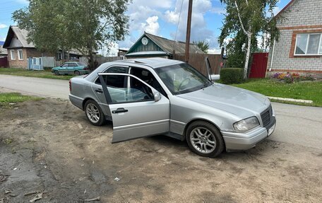 Mercedes-Benz C-Класс, 1994 год, 230 000 рублей, 2 фотография