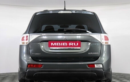 Mitsubishi Outlander III рестайлинг 3, 2014 год, 1 199 000 рублей, 6 фотография