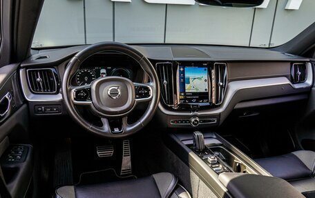 Volvo XC60 II, 2019 год, 3 140 000 рублей, 6 фотография