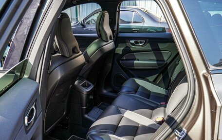 Volvo XC60 II, 2019 год, 3 140 000 рублей, 11 фотография
