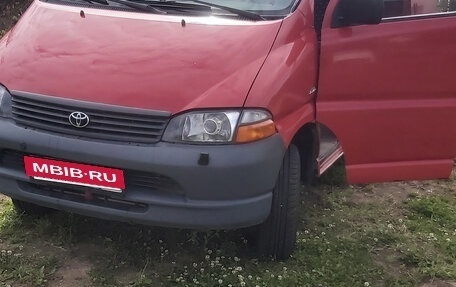 Toyota HiAce, 2002 год, 1 500 000 рублей, 9 фотография