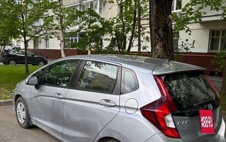 Honda Fit III, 2018 год, 1 350 000 рублей, 2 фотография