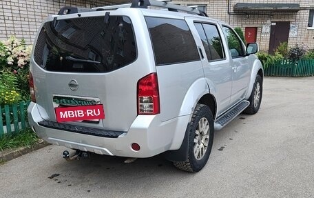 Nissan Pathfinder, 2011 год, 1 200 000 рублей, 2 фотография