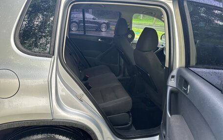 Volkswagen Tiguan I, 2011 год, 999 999 рублей, 6 фотография