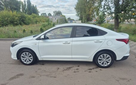 Hyundai Solaris II рестайлинг, 2020 год, 1 290 000 рублей, 2 фотография