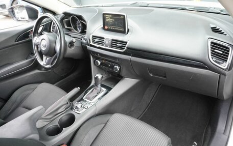 Mazda 3, 2016 год, 1 305 000 рублей, 10 фотография