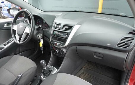 Hyundai Solaris II рестайлинг, 2011 год, 670 000 рублей, 10 фотография