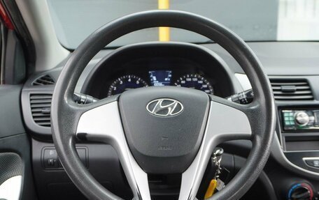 Hyundai Solaris II рестайлинг, 2011 год, 670 000 рублей, 14 фотография