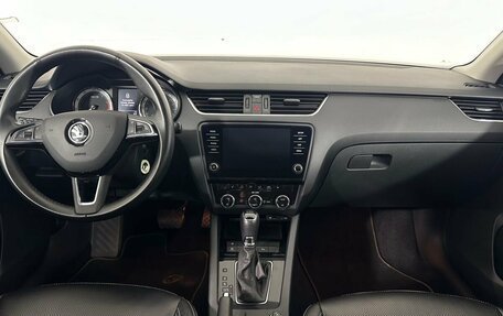 Skoda Octavia, 2017 год, 1 938 000 рублей, 7 фотография