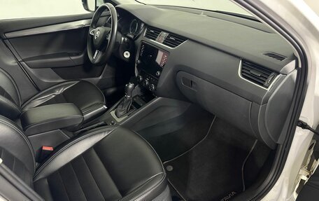 Skoda Octavia, 2017 год, 1 938 000 рублей, 14 фотография