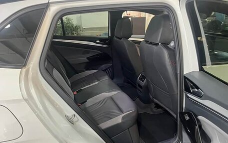 Volkswagen ID.4, 2024 год, 2 720 000 рублей, 13 фотография