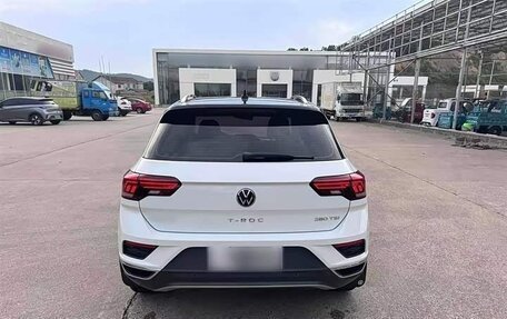 Volkswagen T-Roc I, 2022 год, 1 620 000 рублей, 5 фотография