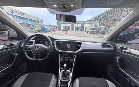 Volkswagen T-Roc I, 2022 год, 1 620 000 рублей, 7 фотография