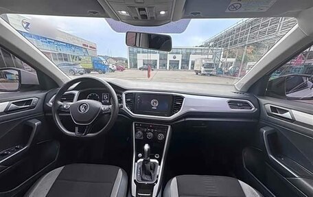 Volkswagen T-Roc I, 2022 год, 1 620 000 рублей, 11 фотография