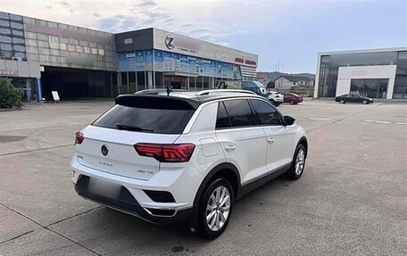 Volkswagen T-Roc I, 2022 год, 1 620 000 рублей, 18 фотография