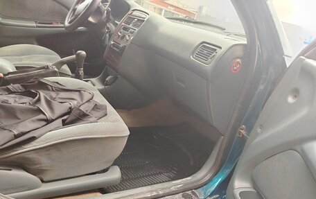 Toyota Avensis III рестайлинг, 1999 год, 320 000 рублей, 3 фотография