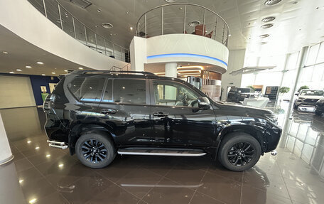 Toyota Land Cruiser Prado 150 рестайлинг 2, 2021 год, 5 777 000 рублей, 4 фотография
