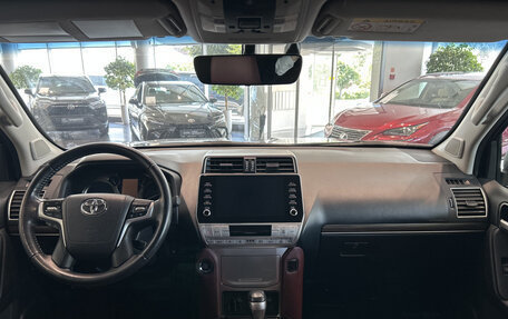 Toyota Land Cruiser Prado 150 рестайлинг 2, 2021 год, 5 777 000 рублей, 14 фотография