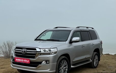 Toyota Land Cruiser 200, 2015 год, 6 550 000 рублей, 6 фотография