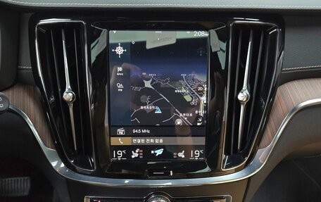 Volvo V60 Cross Country II, 2020 год, 3 470 000 рублей, 14 фотография