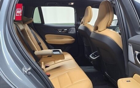 Volvo V60 Cross Country II, 2020 год, 3 470 000 рублей, 10 фотография