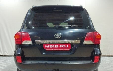 Toyota Land Cruiser 200, 2015 год, 3 700 000 рублей, 6 фотография