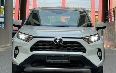 Toyota RAV4, 2021 год, 2 080 000 рублей, 1 фотография