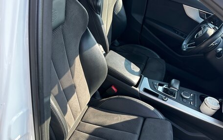 Audi A4, 2017 год, 2 180 000 рублей, 12 фотография