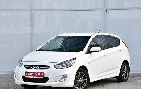 Hyundai Solaris II рестайлинг, 2012 год, 694 000 рублей, 2 фотография