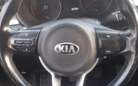 KIA Rio IV, 2017 год, 950 000 рублей, 3 фотография