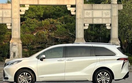 Toyota Sienna, 2021 год, 3 263 000 рублей, 4 фотография