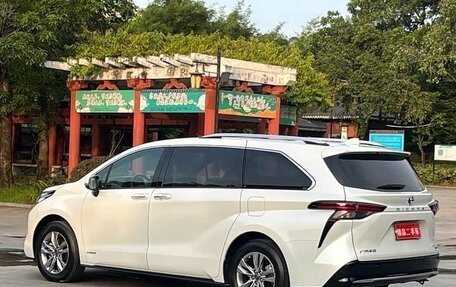 Toyota Sienna, 2021 год, 3 263 000 рублей, 8 фотография
