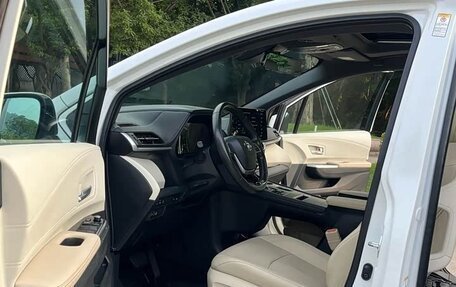Toyota Sienna, 2021 год, 3 263 000 рублей, 11 фотография