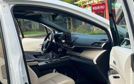 Toyota Sienna, 2021 год, 3 263 000 рублей, 10 фотография