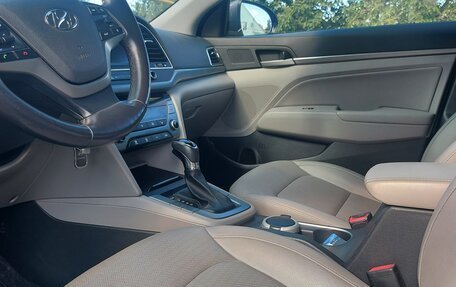 Hyundai Elantra VI рестайлинг, 2016 год, 1 550 000 рублей, 17 фотография