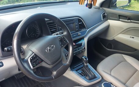 Hyundai Elantra VI рестайлинг, 2016 год, 1 550 000 рублей, 20 фотография