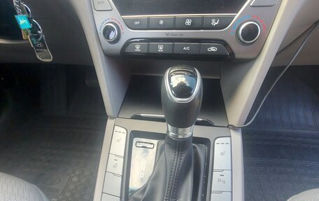 Hyundai Elantra VI рестайлинг, 2016 год, 1 550 000 рублей, 25 фотография