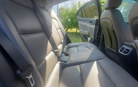 Hyundai Elantra VI рестайлинг, 2016 год, 1 550 000 рублей, 30 фотография