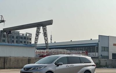 Toyota Sienna, 2024 год, 4 898 900 рублей, 1 фотография