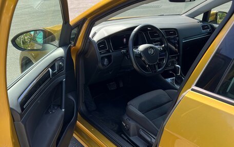 Volkswagen Golf VII, 2018 год, 2 550 000 рублей, 8 фотография