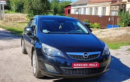 Opel Astra J, 2011 год, 750 000 рублей, 3 фотография