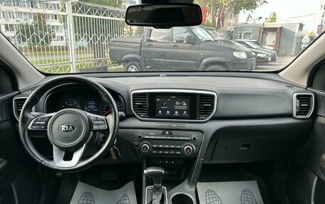 KIA Sportage IV рестайлинг, 2019 год, 1 999 000 рублей, 10 фотография