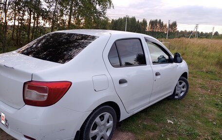 Renault Logan II, 2018 год, 630 000 рублей, 2 фотография